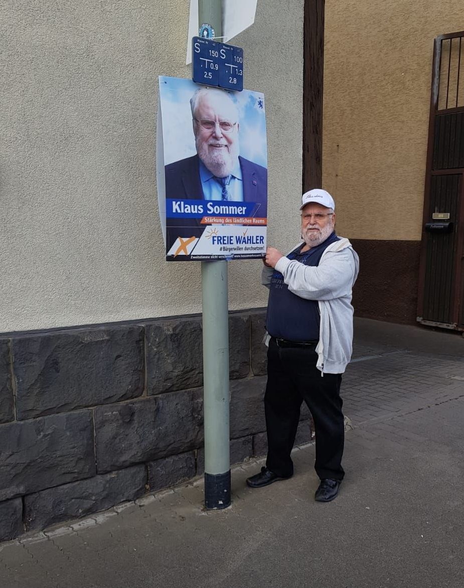 01.10.18 plakate red